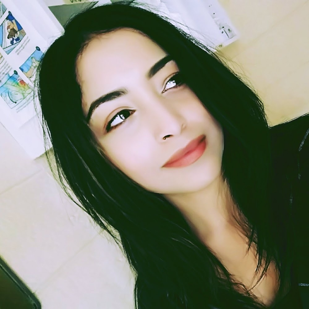 Meet your Posher, Ebony